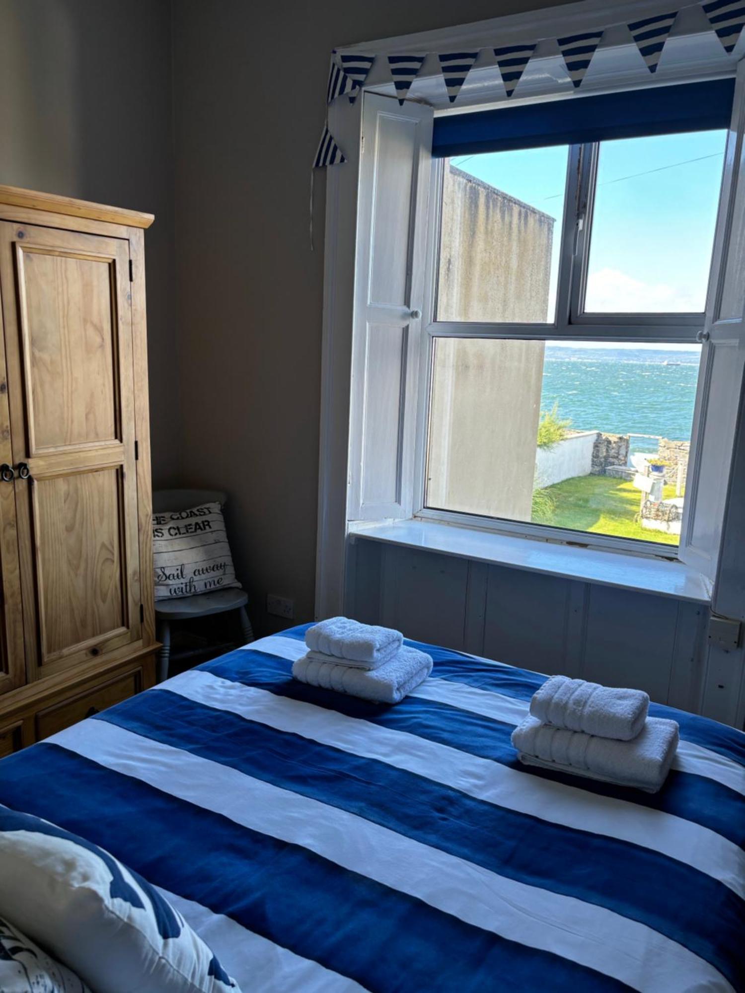 בנגור Splash Cottage Beach House With Sea Lapping Garden מראה חיצוני תמונה